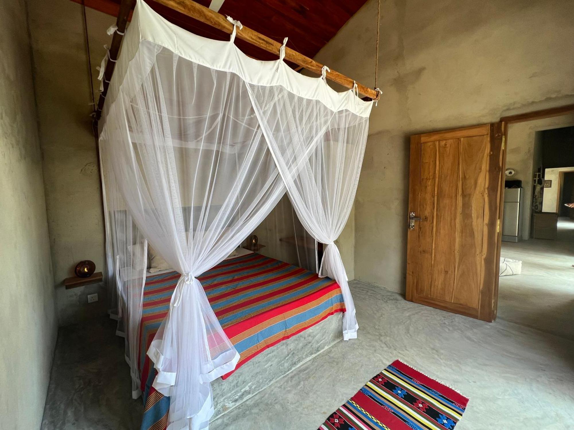 Into The Blue - Yoga Included & Walk To 3 Beaches Tangalle Exterior photo